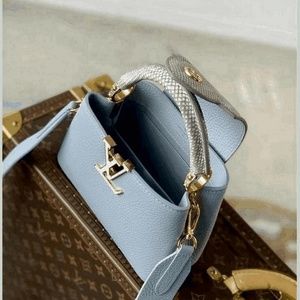 Meet your Posher, Joyce